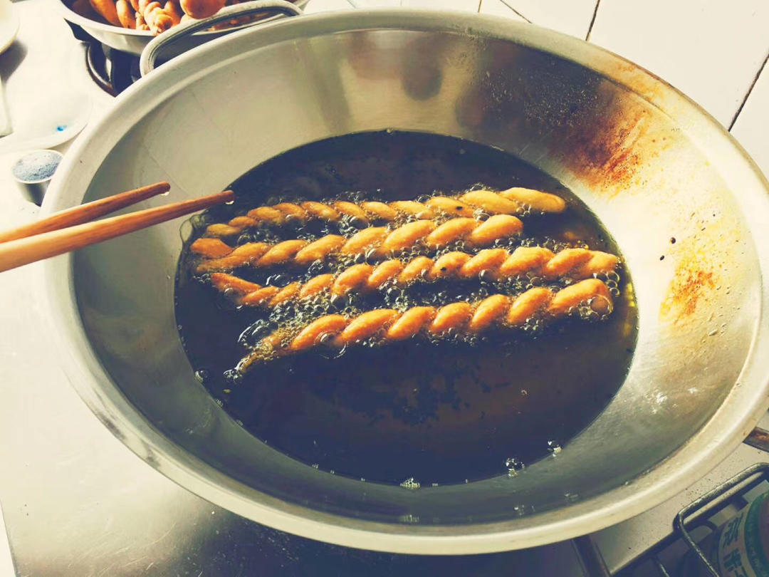 酥脆咸味小麻花