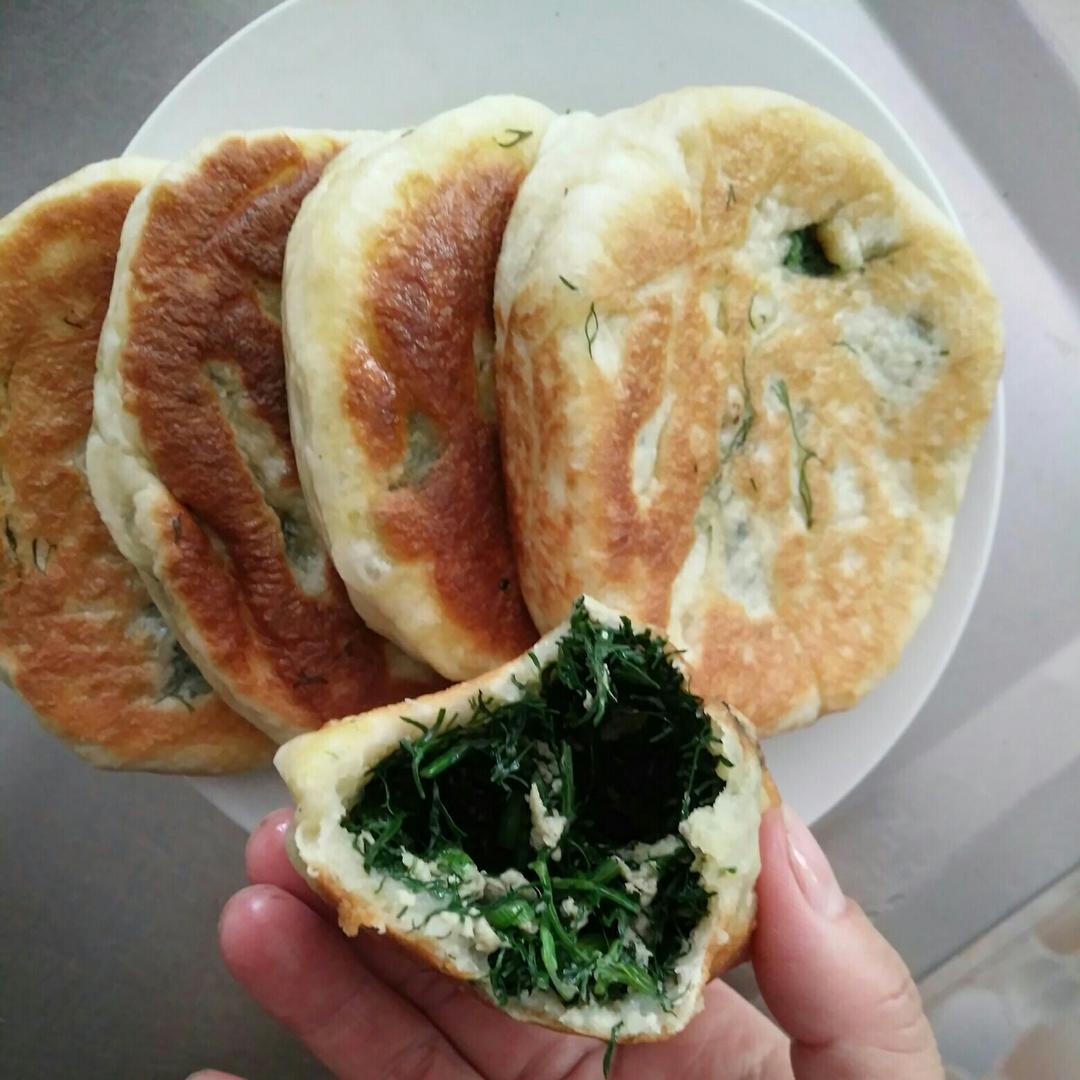 茴香鸡蛋馅饼