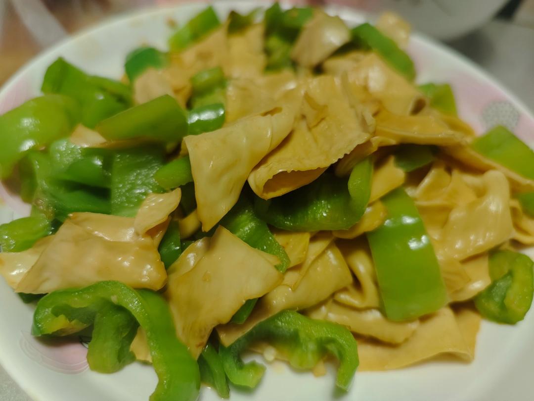 尖椒油豆皮