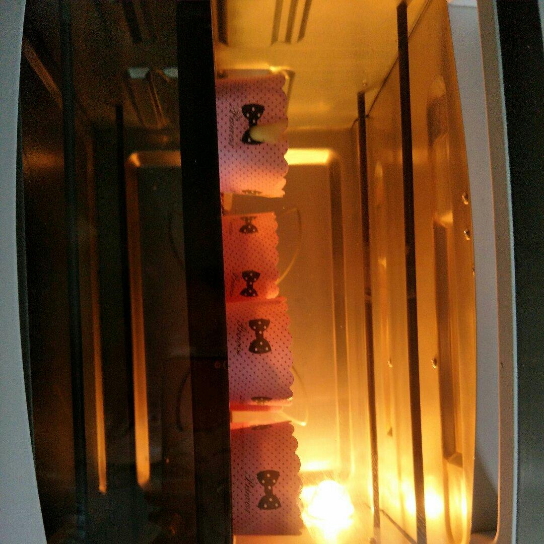 软绵绵戚风纸杯蛋糕