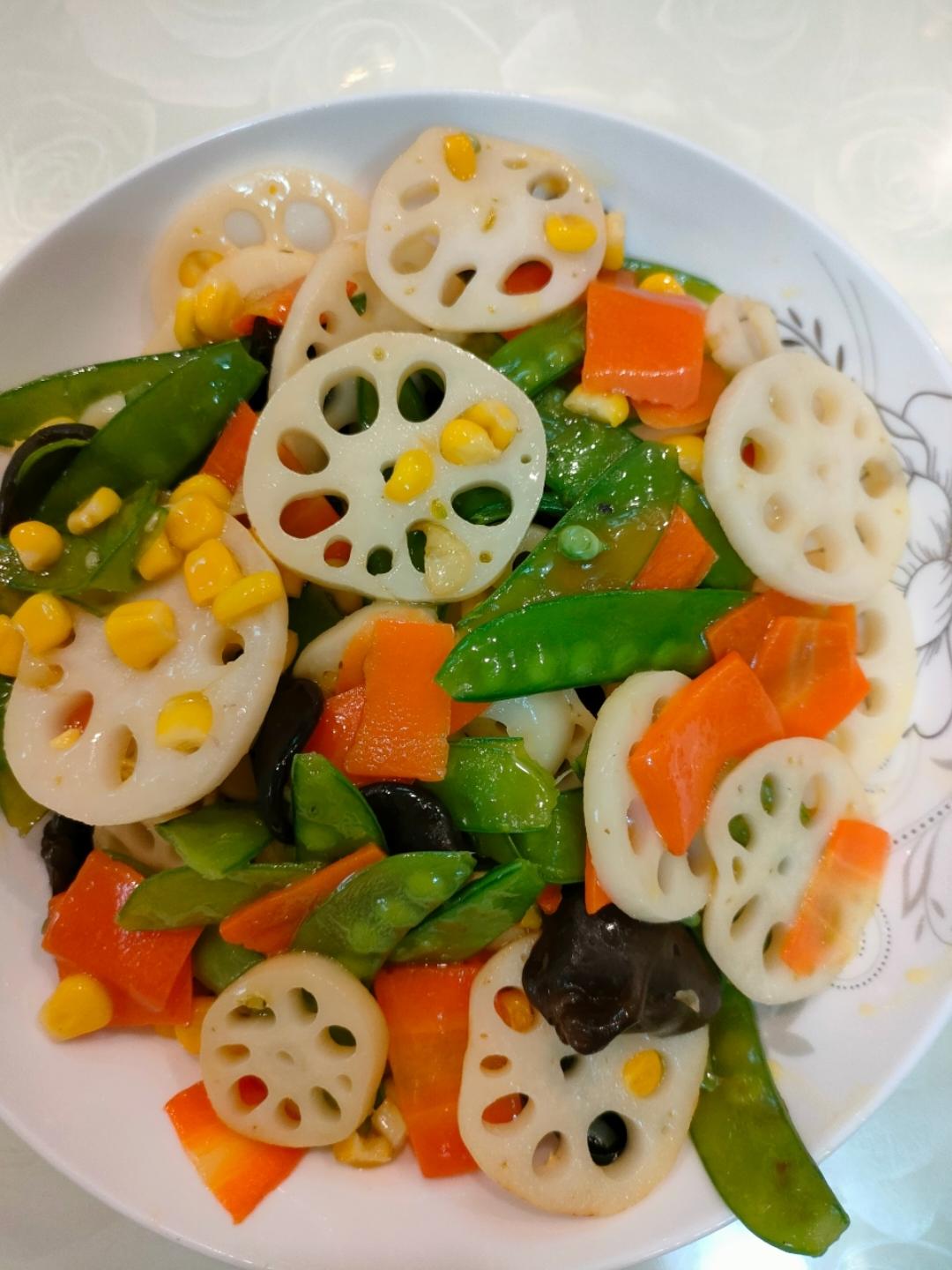 素菜也可以这么美—荷塘小炒