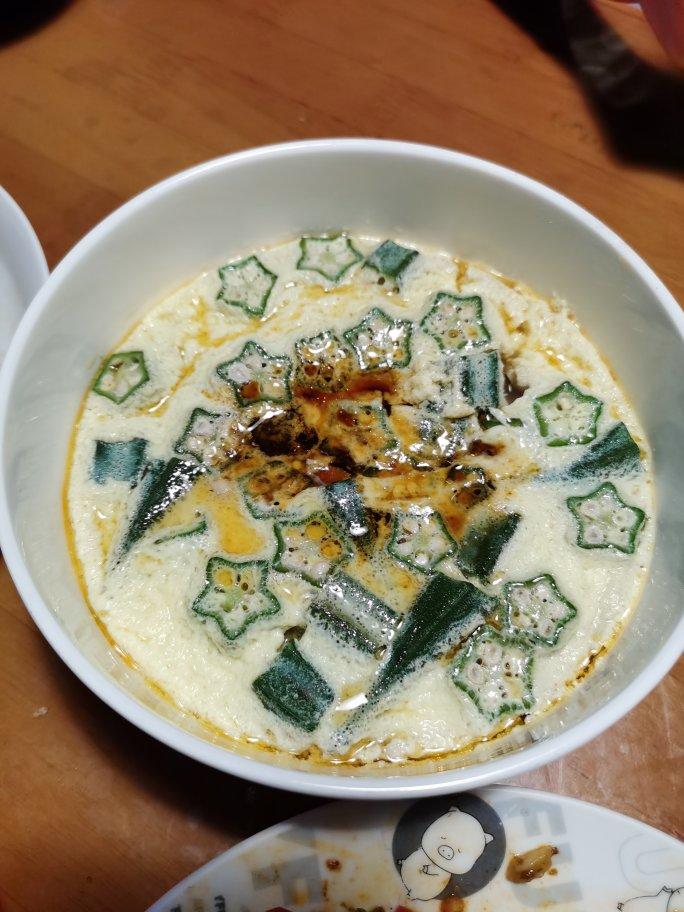 滑嫩Q弹秋葵炖蛋