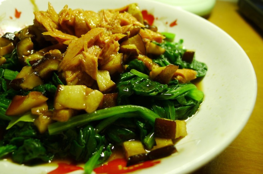 金枪鱼香菇拌菠菜