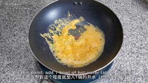金沙豆腐虾仁/咸蛋黄豆腐虾仁的做法 步骤12