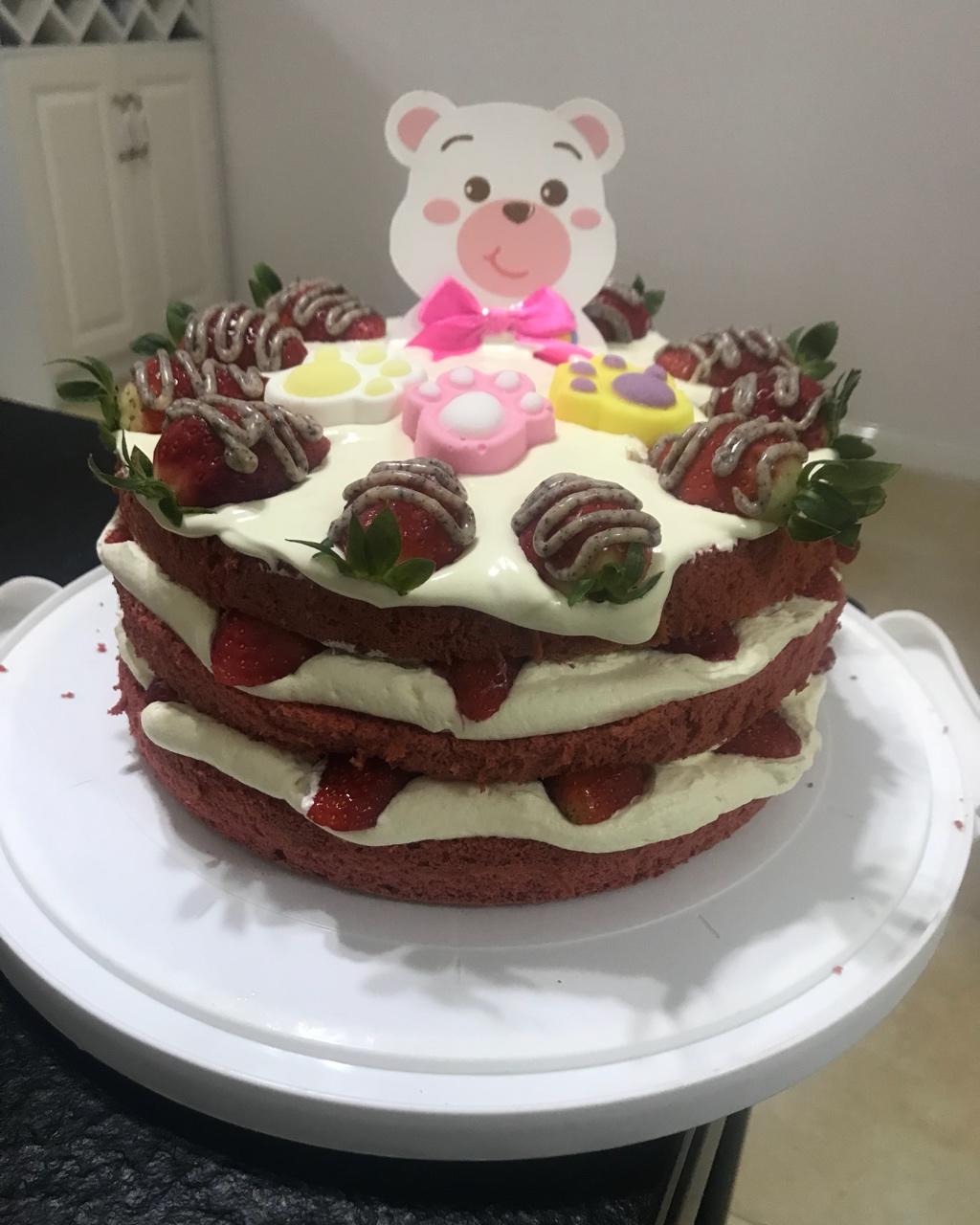 草莓红丝绒裸蛋糕