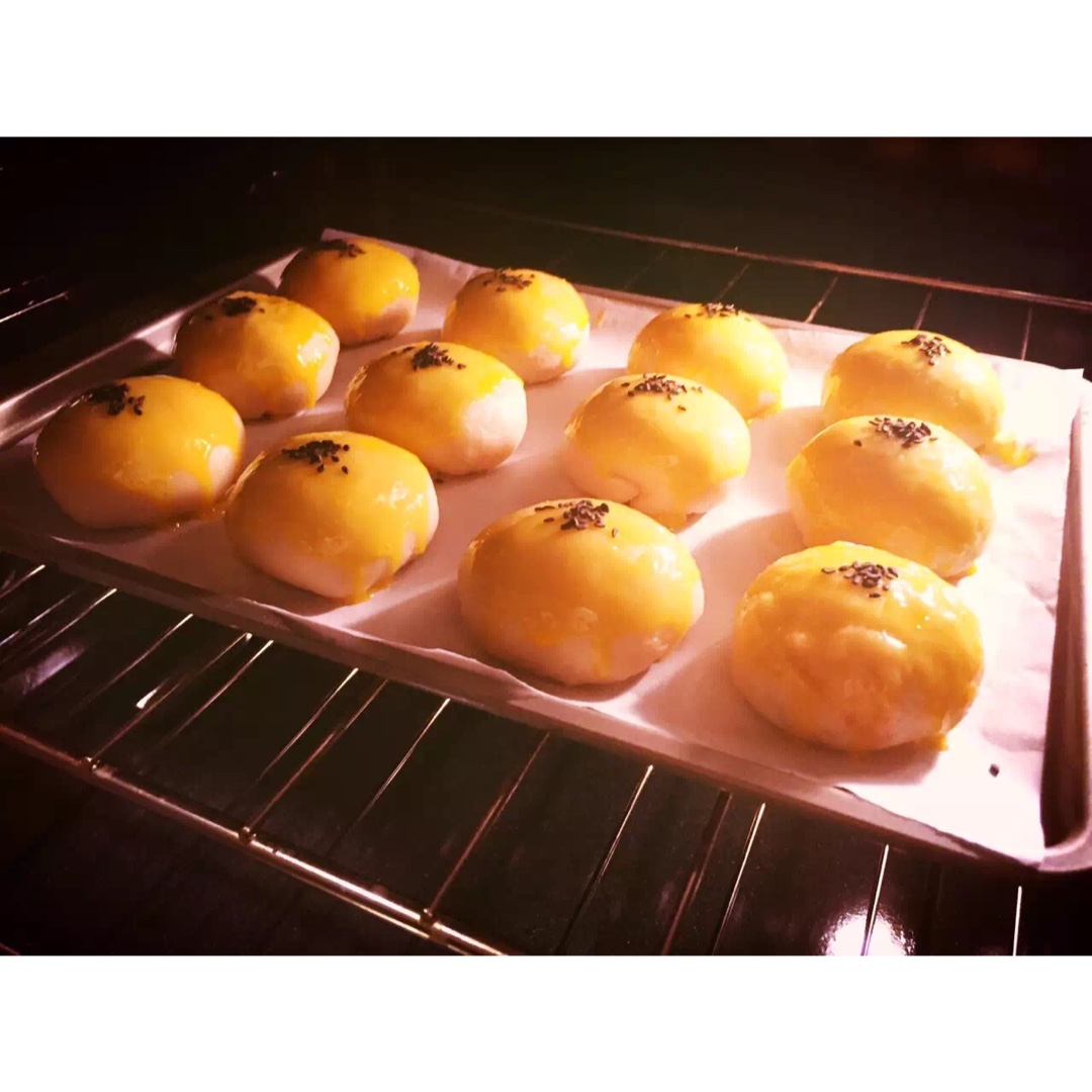 泳式鲜肉榨菜月饼