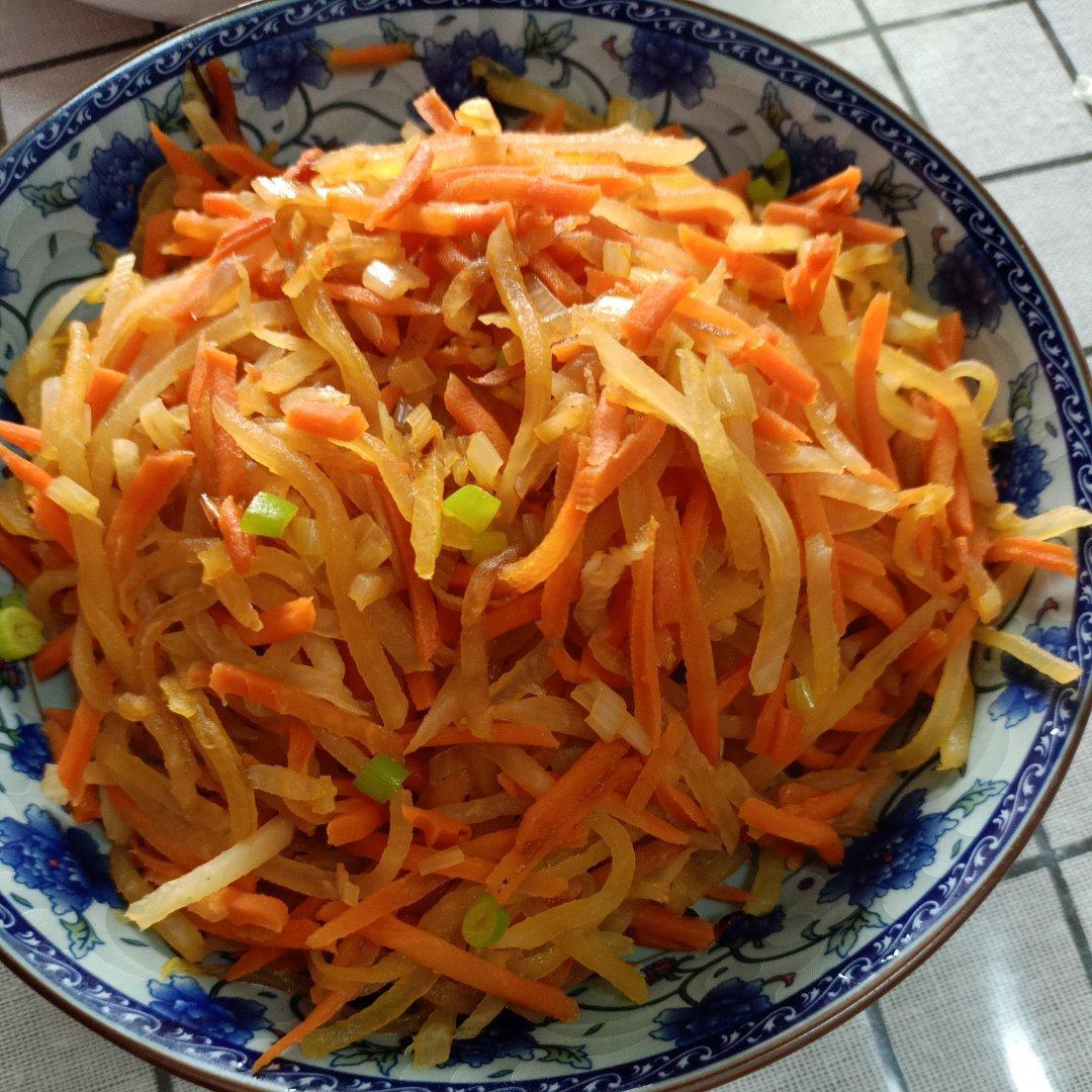 清炒双丝（土豆丝、胡萝卜丝）