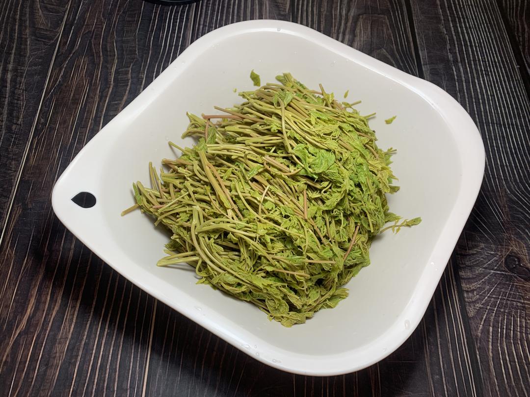 野菜:茉莉芽儿馅饼的做法 步骤3