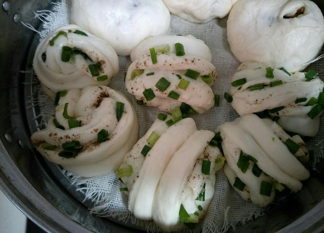 葱油花卷 Steamed Roll