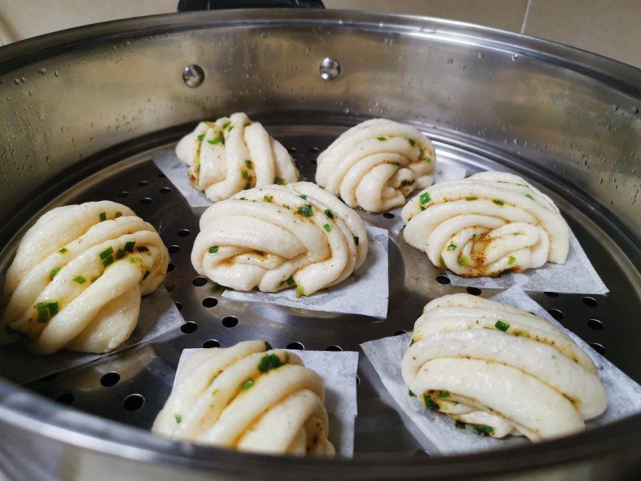 葱油花卷 Steamed Roll