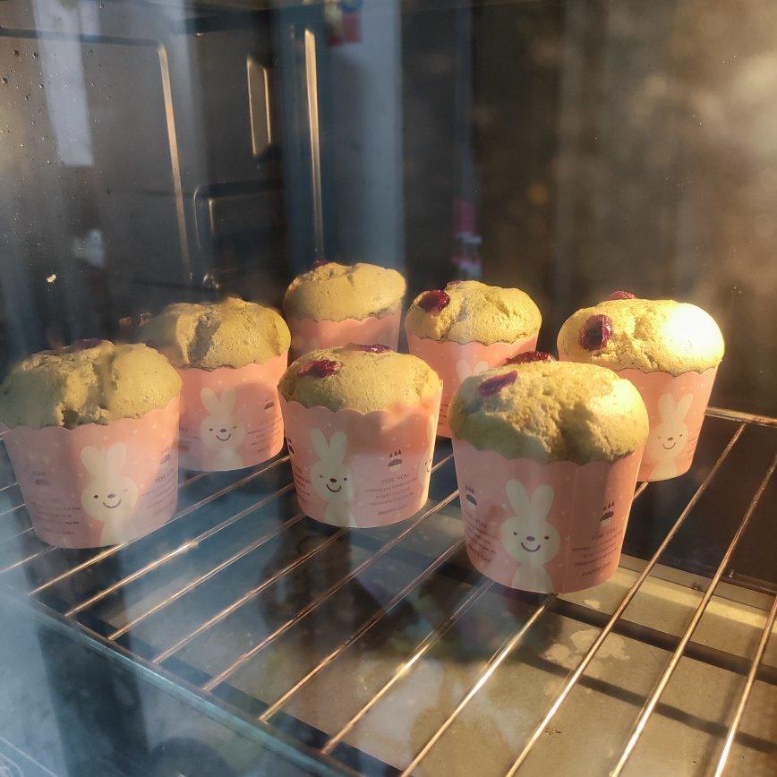 不塌不裂的纸杯戚风蛋糕