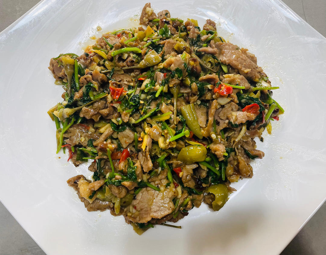 小炒黄牛肉，肉嫩味香！太好吃了简直是米饭杀手！