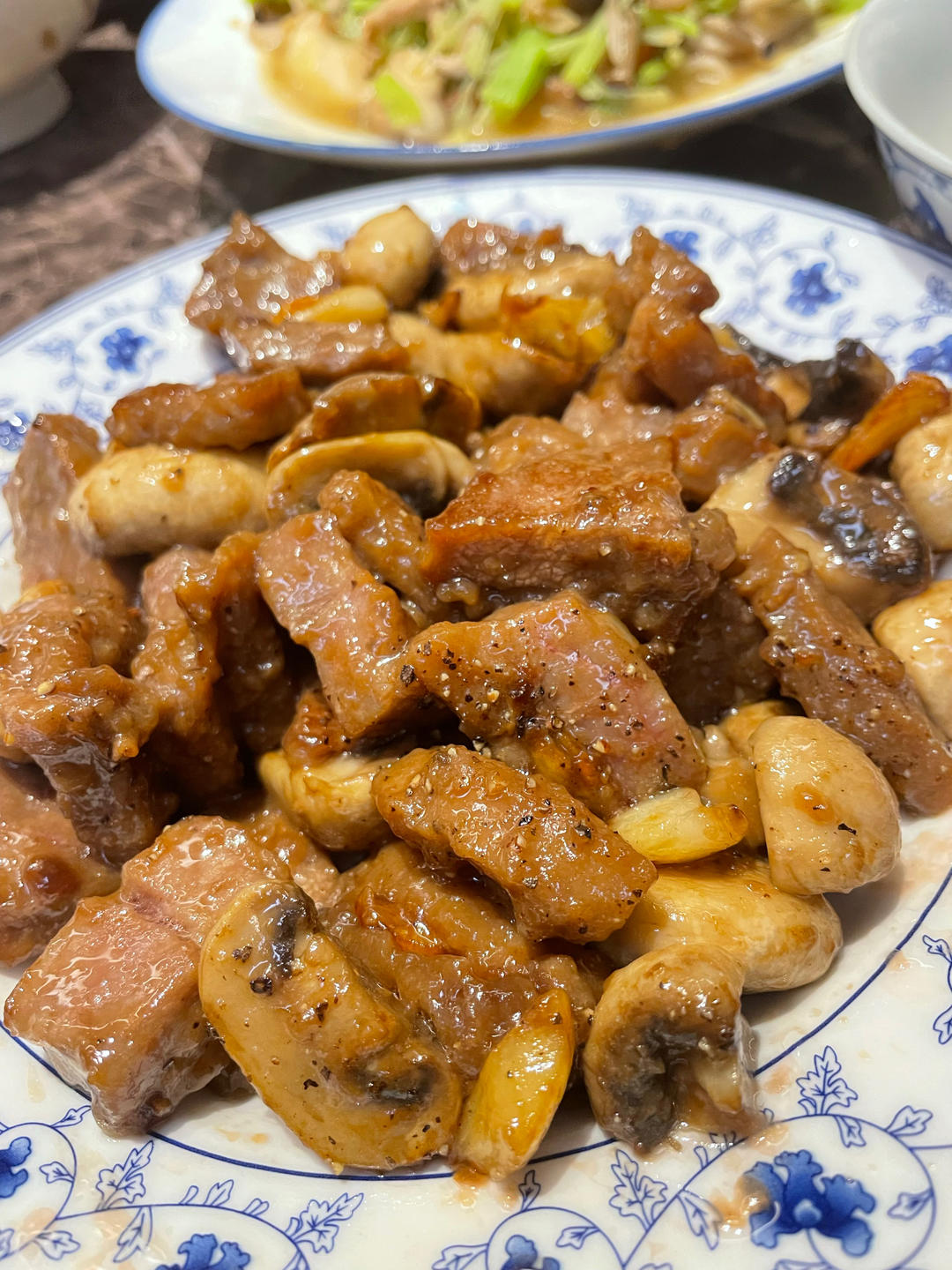蒜香黑椒口蘑炒牛肉❗️真的是味觉天花板