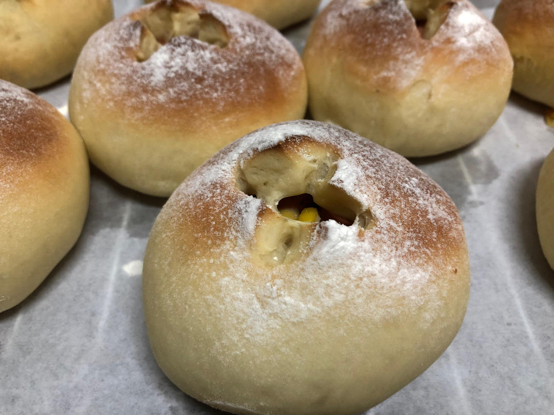 (超好吃的咸口面包）爆浆培根芝士面包