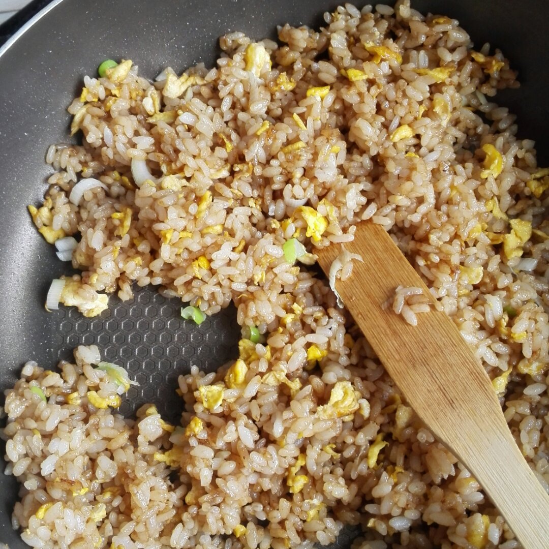 小时候的酱油炒饭