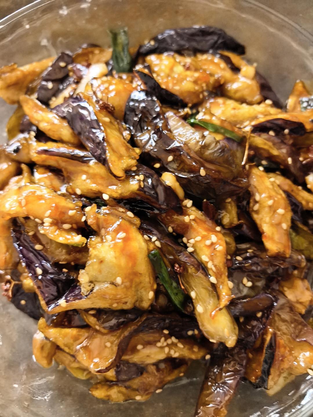 厨师长教你：“风味茄子”的家常做法，外酥里嫩味道很赞，收藏了