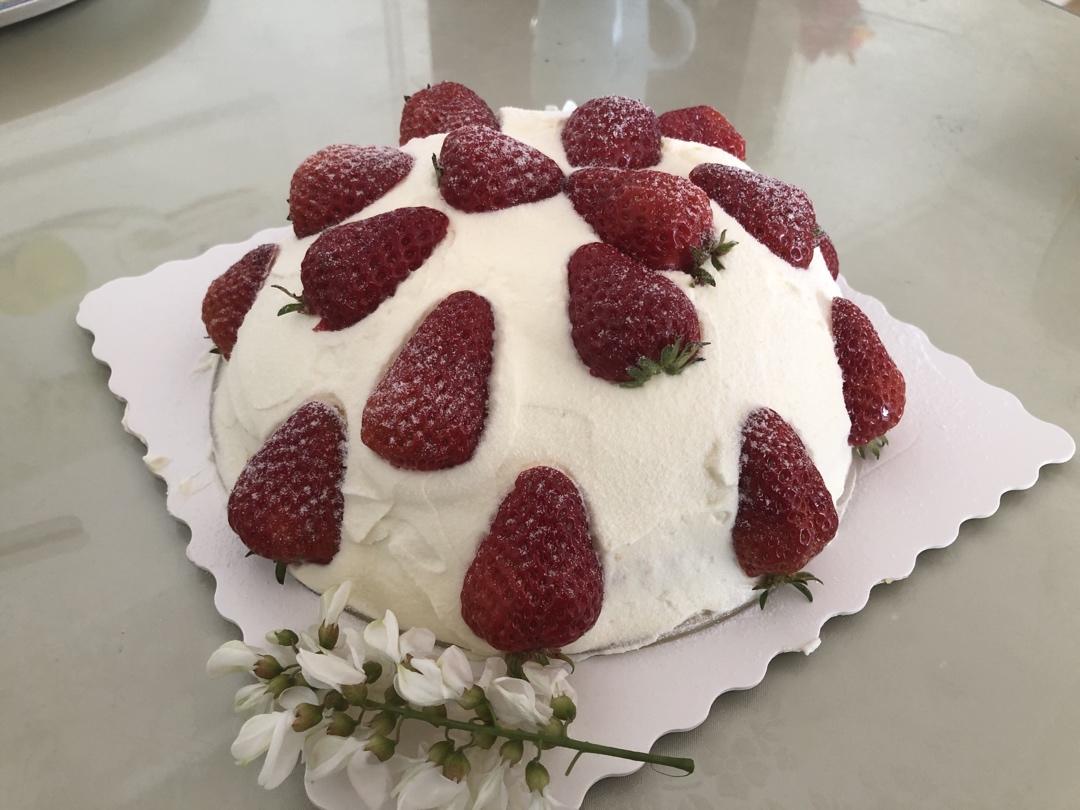 草莓炸弹蛋糕