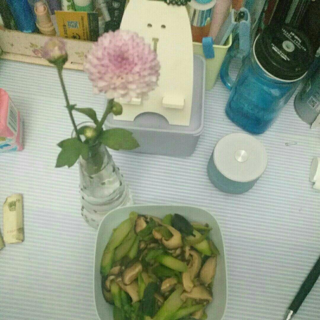 【曼食慢语】芦笋炒蘑菇