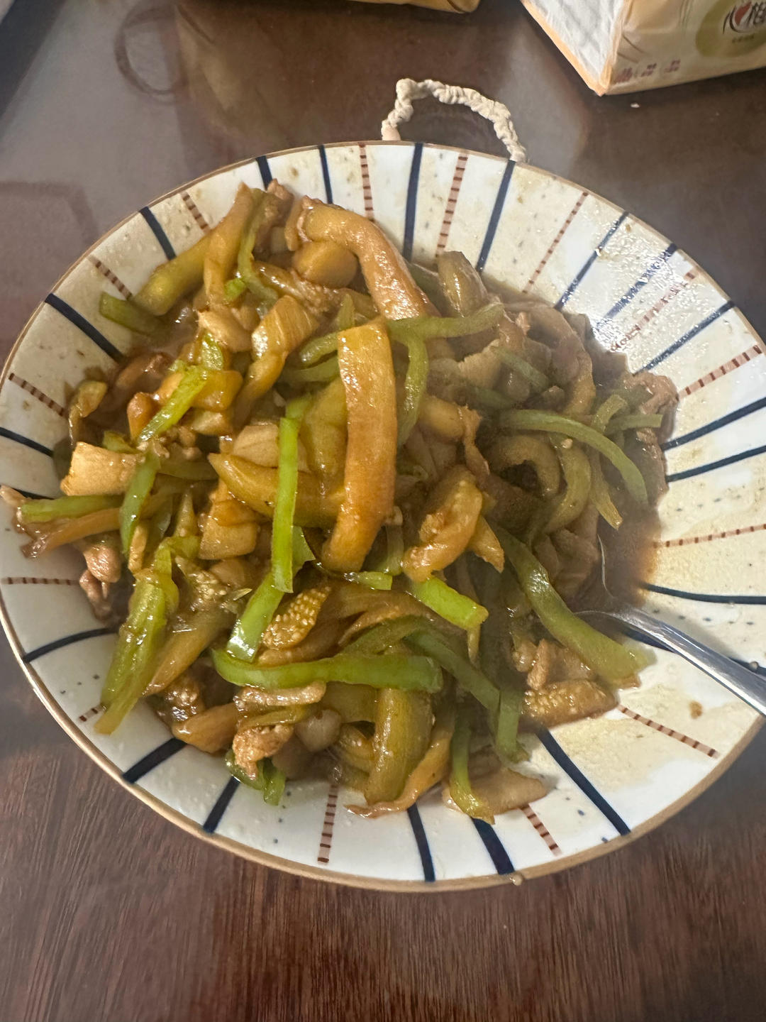 茄子辣椒炒肉片