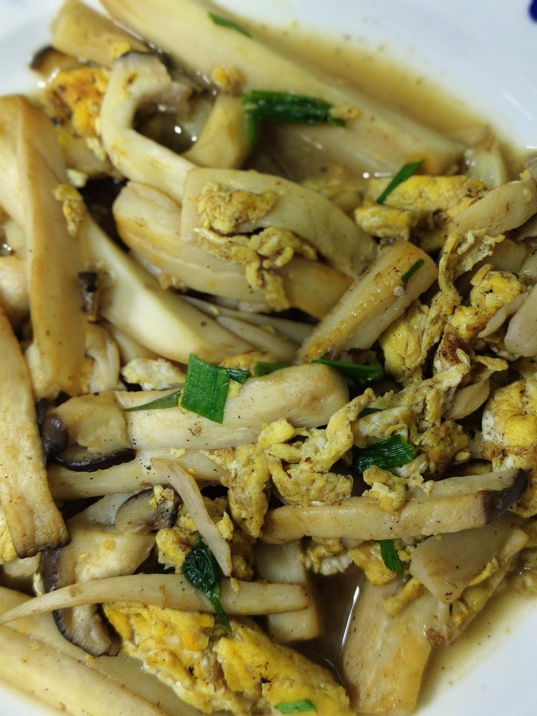 鸡腿菇炒鸡蛋