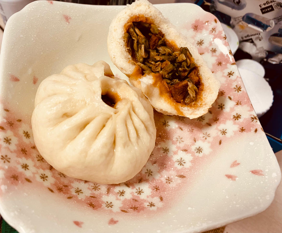 这才是槐花酱肉包的地道做法，酱香肉香浓郁，大厨教你详细配方