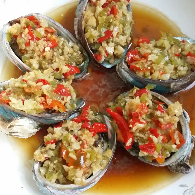 蒜蓉粉丝蒸鲍鱼