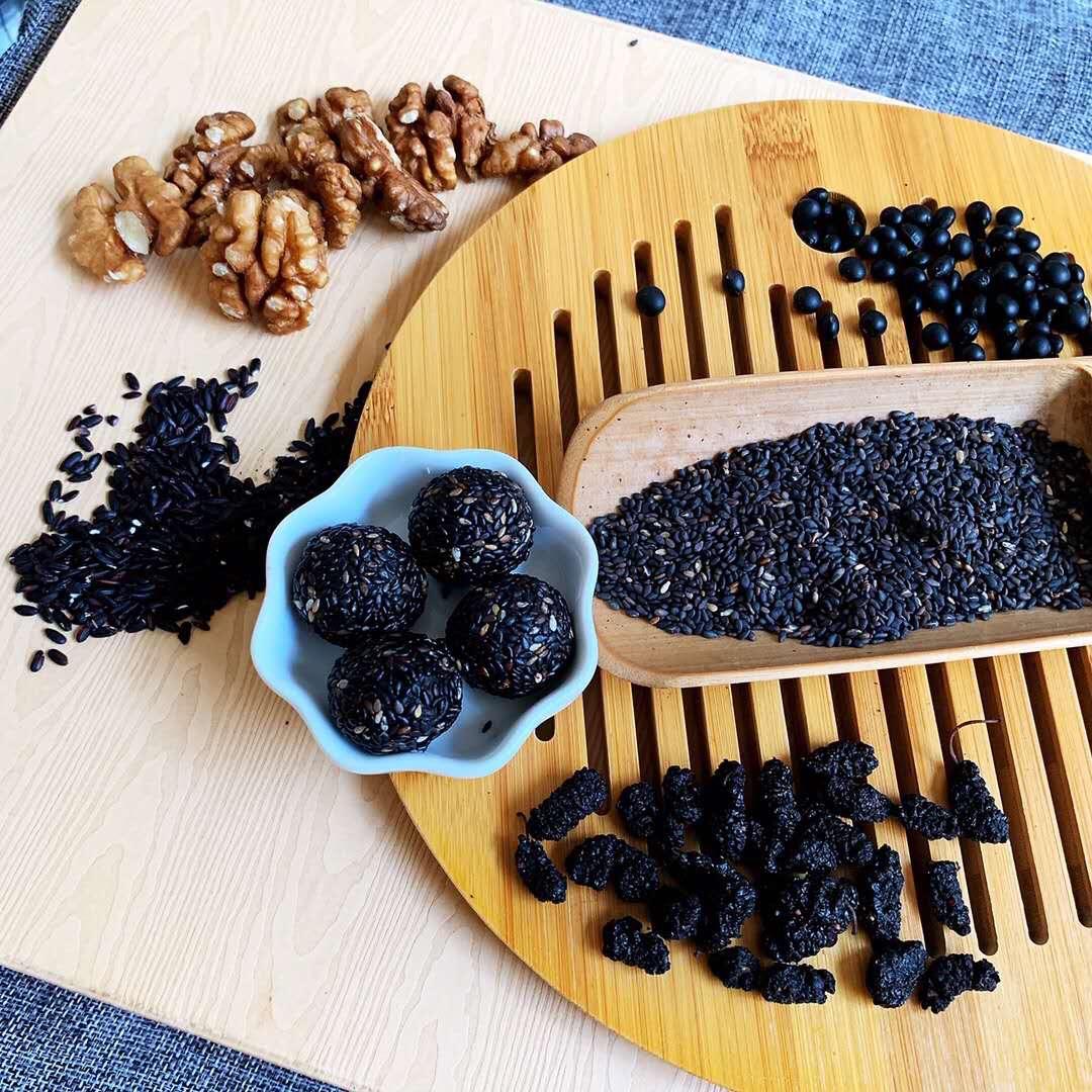 九蒸九晒黑芝麻丸 补肾养发