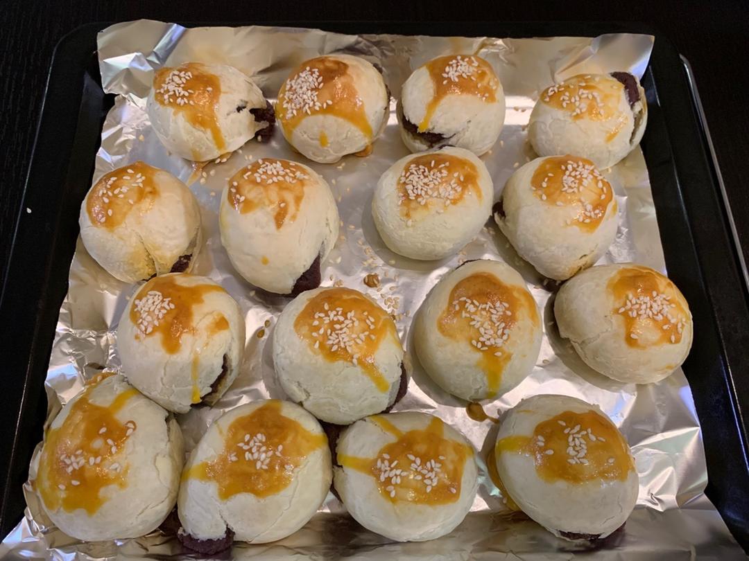 从炒红豆沙开始做蛋黄酥（视频）