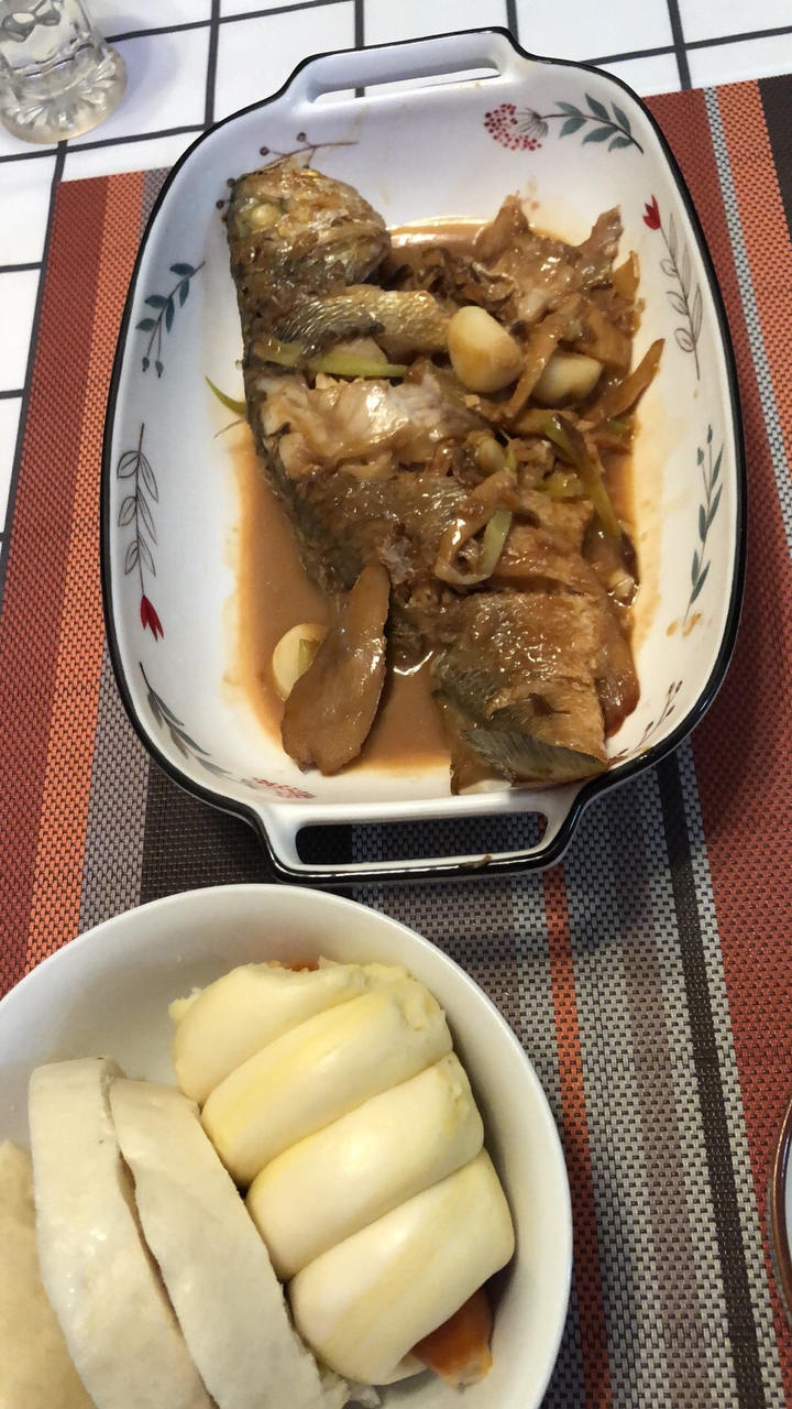 红烧黄鱼—鱼皮不破的小窍门