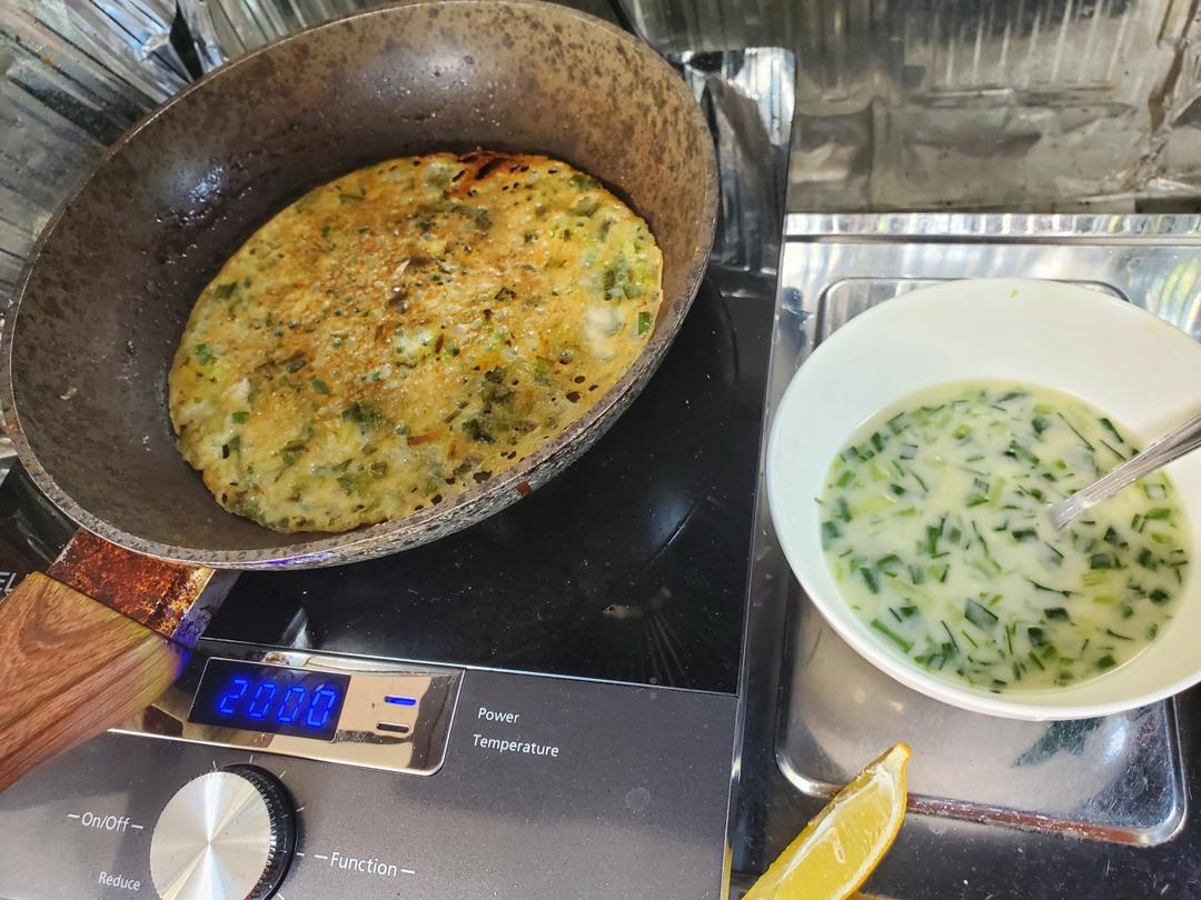 不用揉面不用擀皮的༄「韭菜夹饼」༄好吃😋