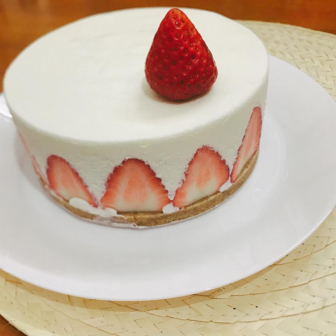 iselinq做的奥利奥草莓酸奶慕斯蛋糕(6寸)