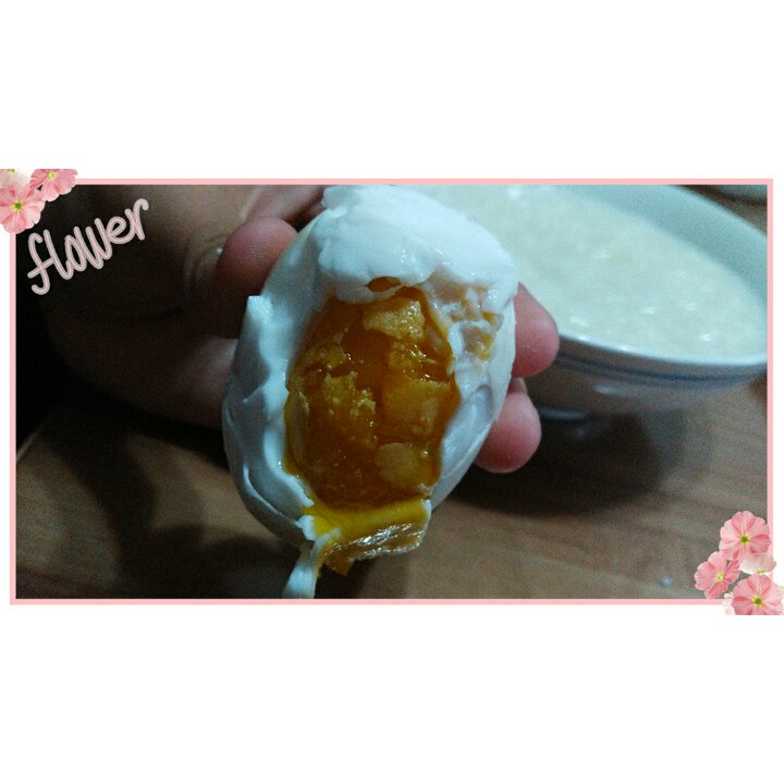 朴素的咸鸭蛋