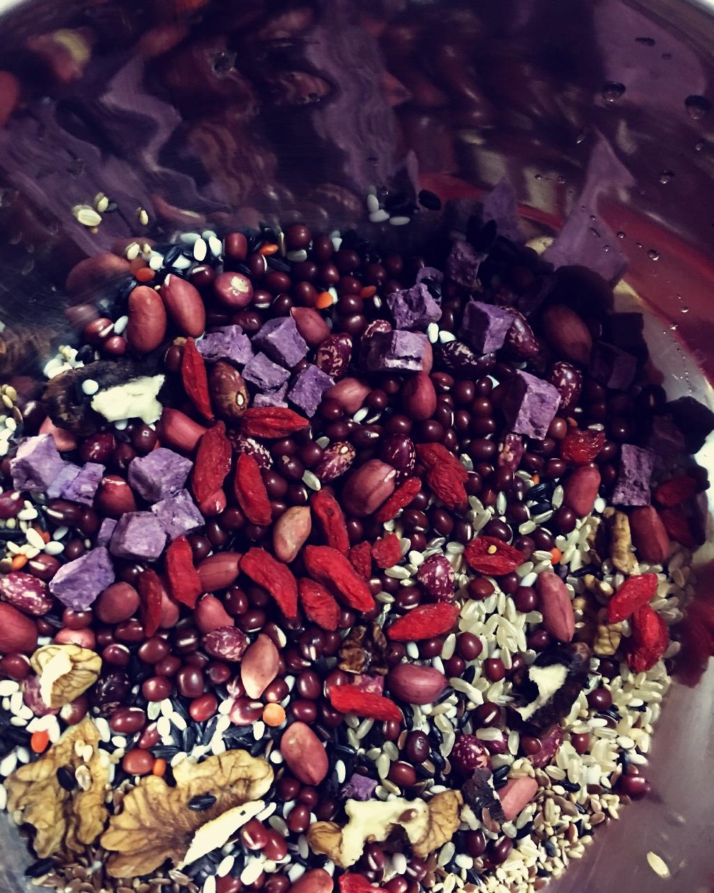 豆浆杂粮粥（别名：回归正轨粥）丨健康·三餐