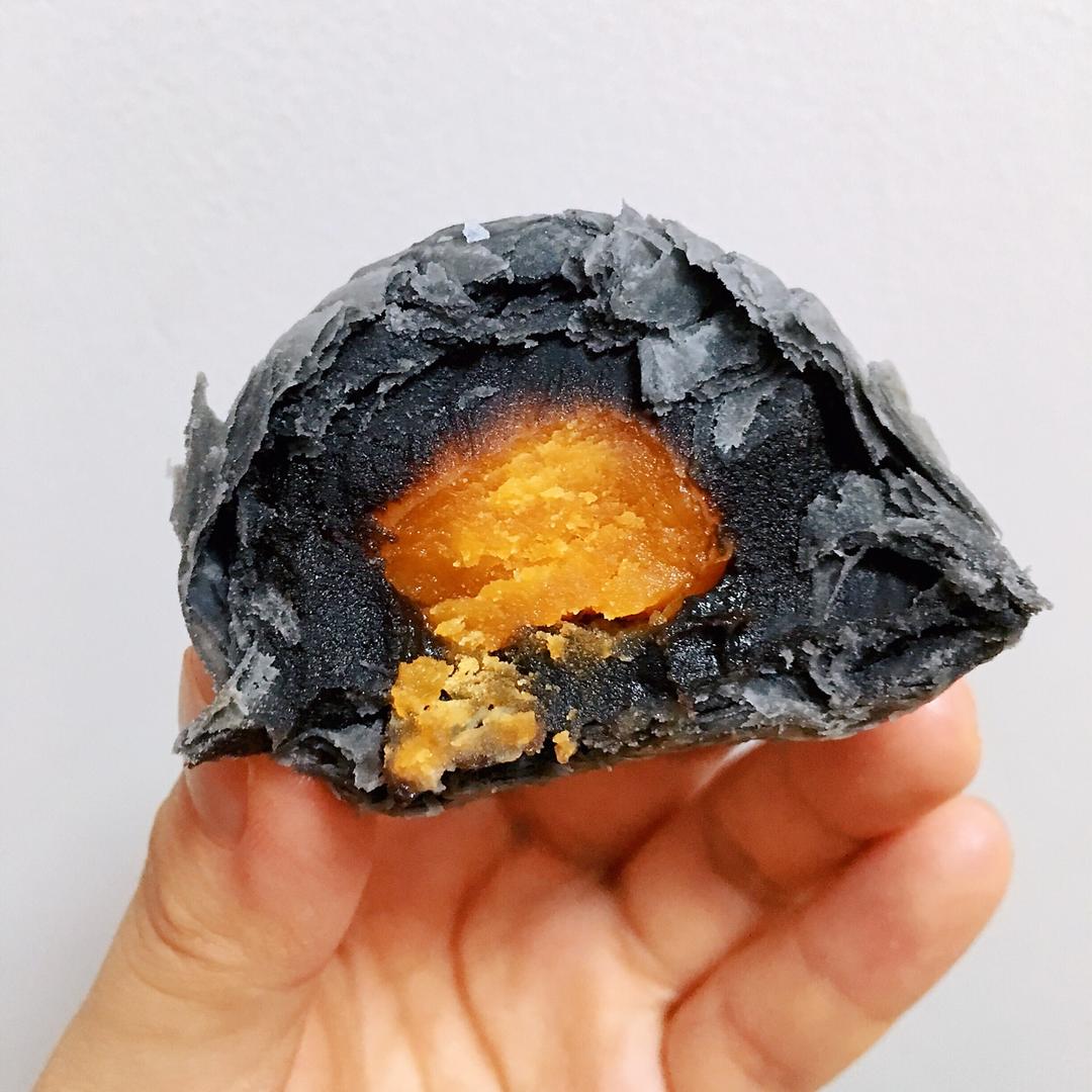 蛋黄酥~紫薯、抹茶、原味~花好月圆，中秋快乐~内附一次做六色蛋黄酥方法~