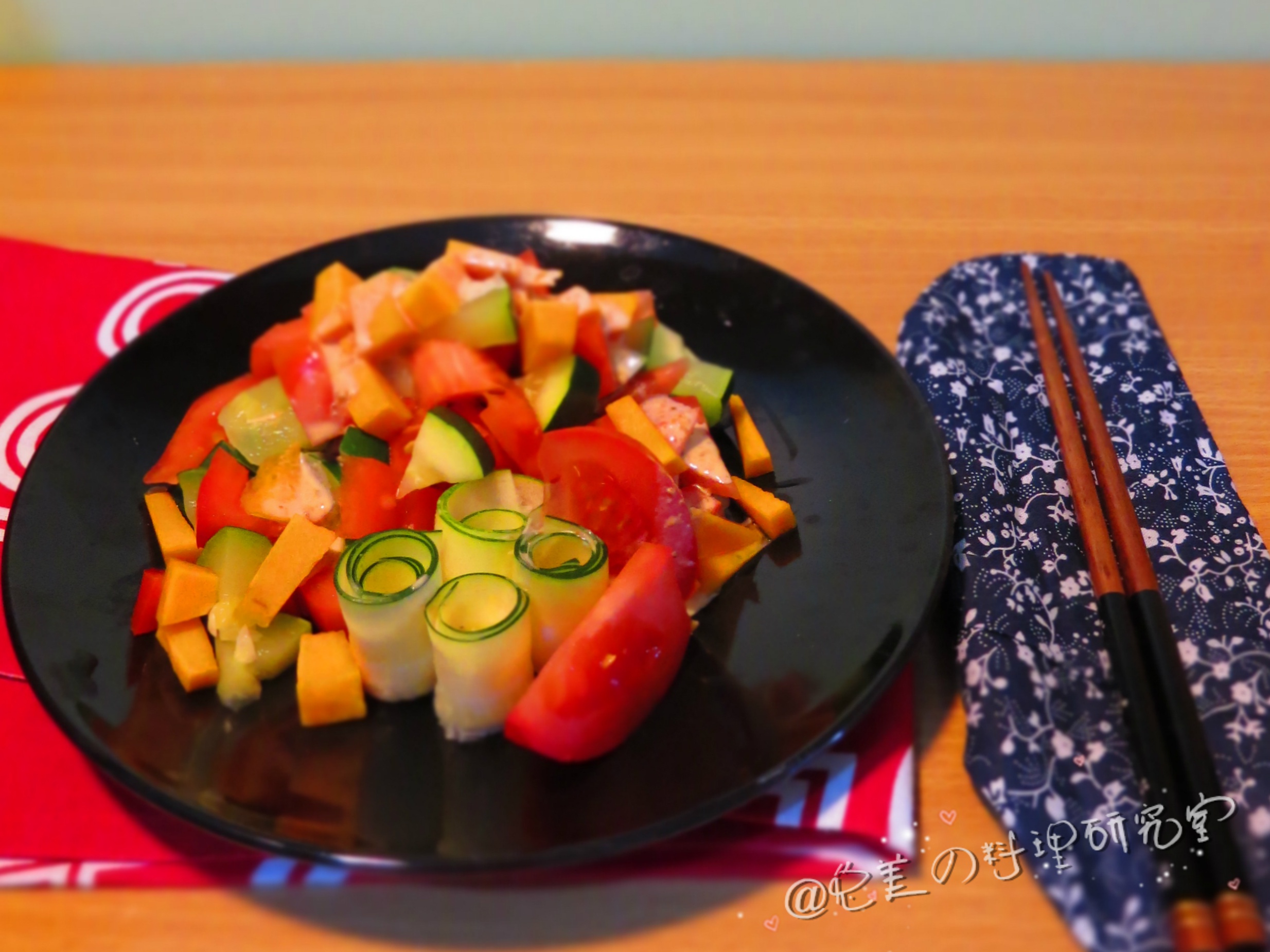 西葫芦番茄鸡蛋沙拉