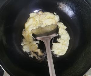 包菜鸡蛋炒饭的做法 步骤2