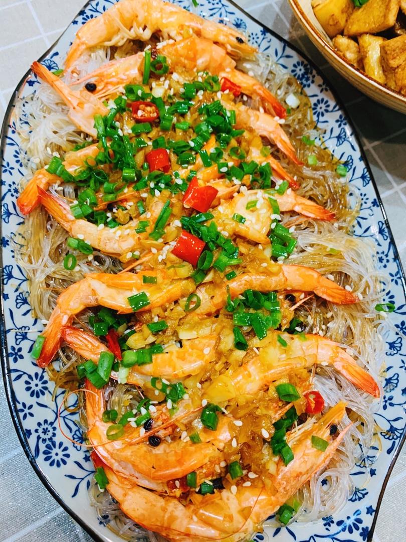 蒜蓉粉丝蒸大虾