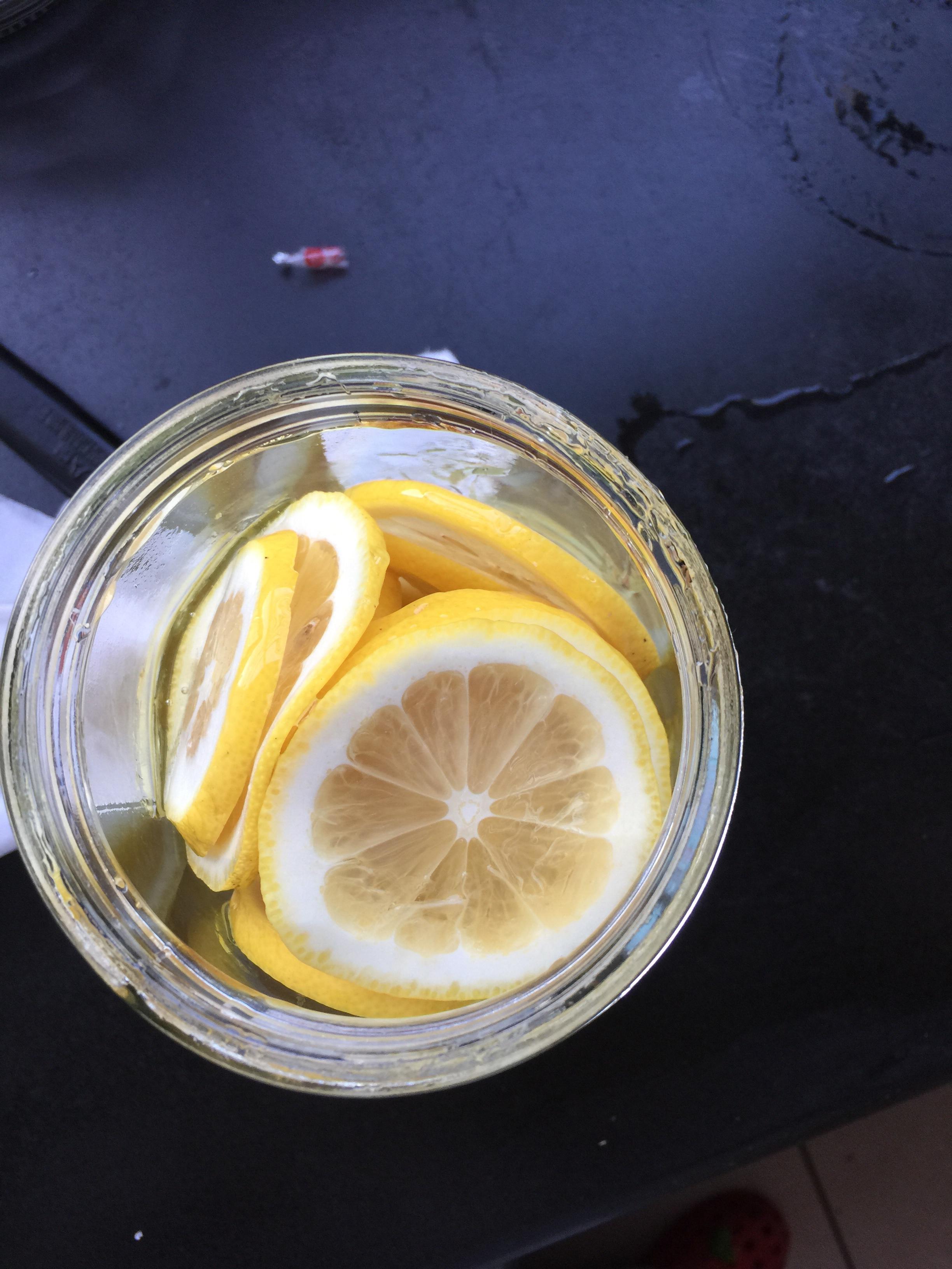 柠檬蜂蜜的做法 步骤2