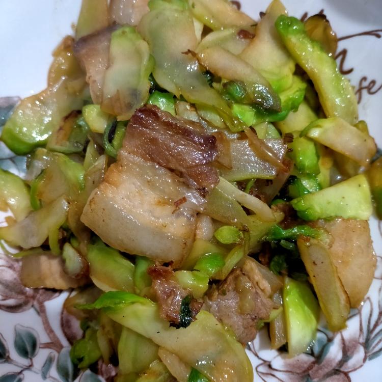 回锅肉炒儿菜(家常菜)的做法 步骤4