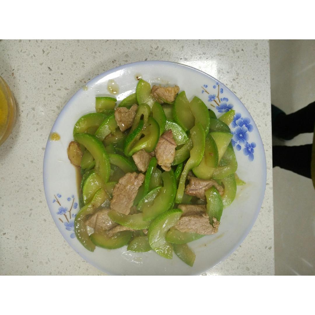西葫芦炒肉片