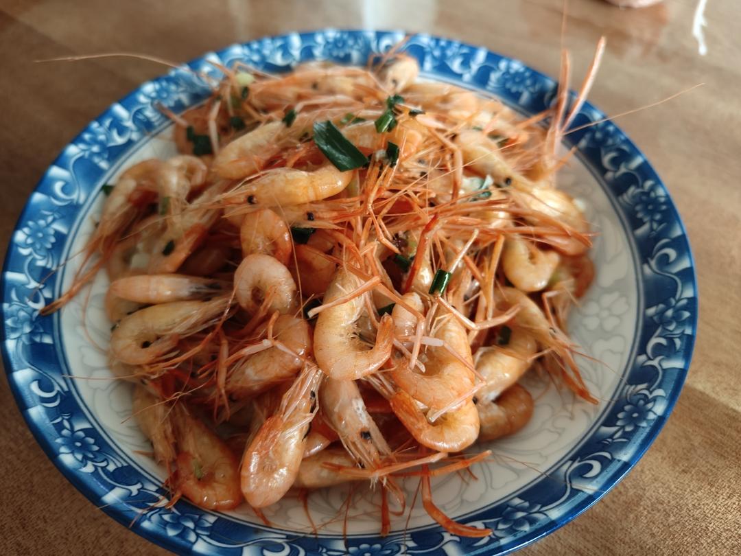 爆炒小河虾