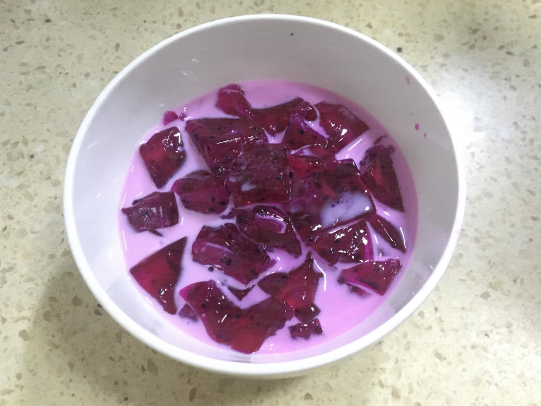 yuh做的零失败的火龙果果冻白凉粉版简单易操作
