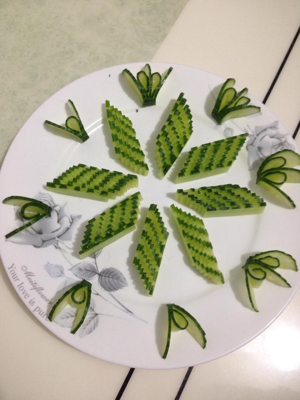 美食的期盼做的花刀黄瓜