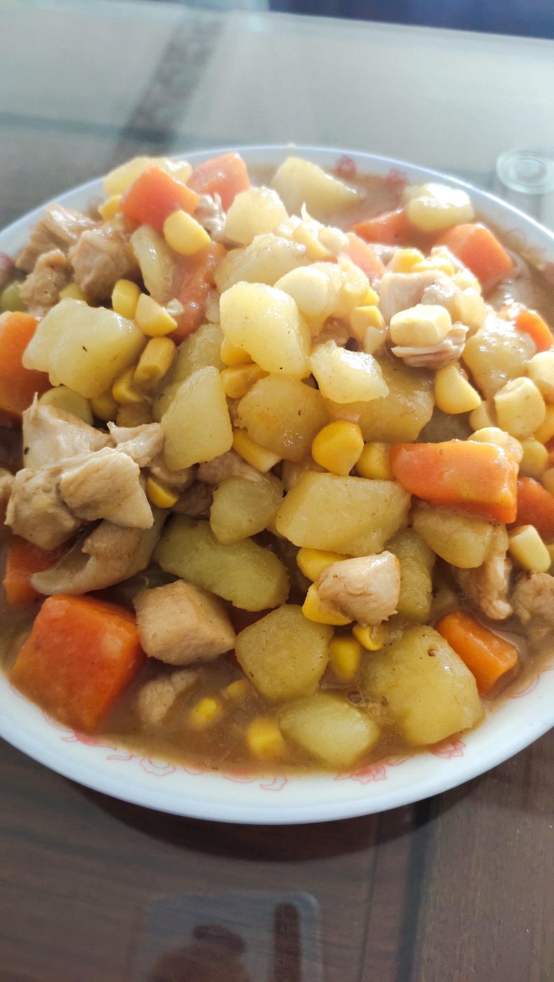 包仔做的鸡胸肉焖土豆