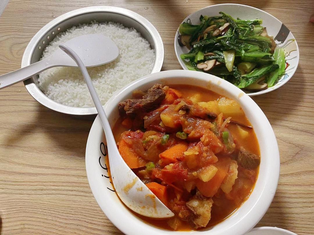番茄炖牛腩