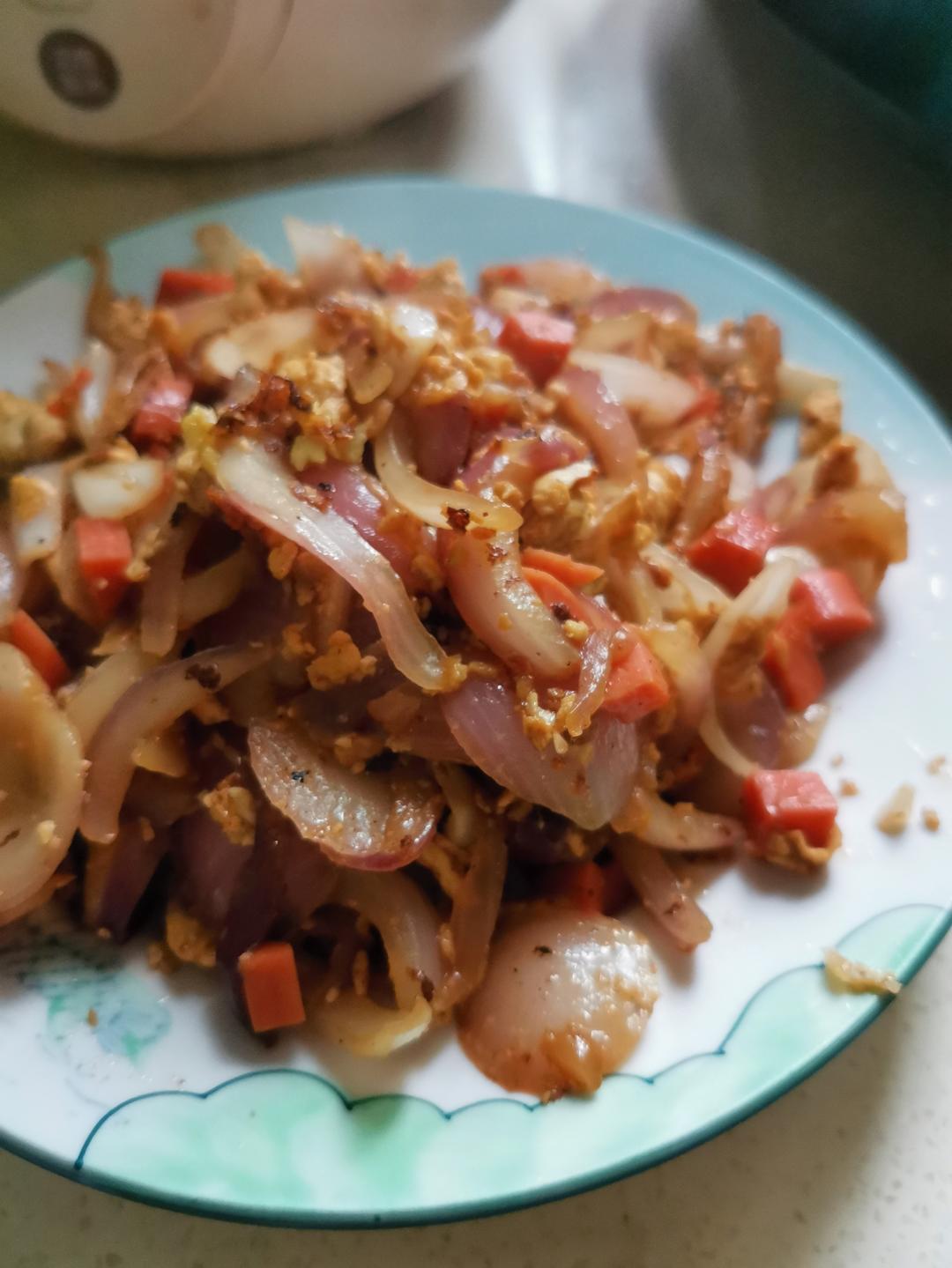 洋葱火腿炒鸡蛋