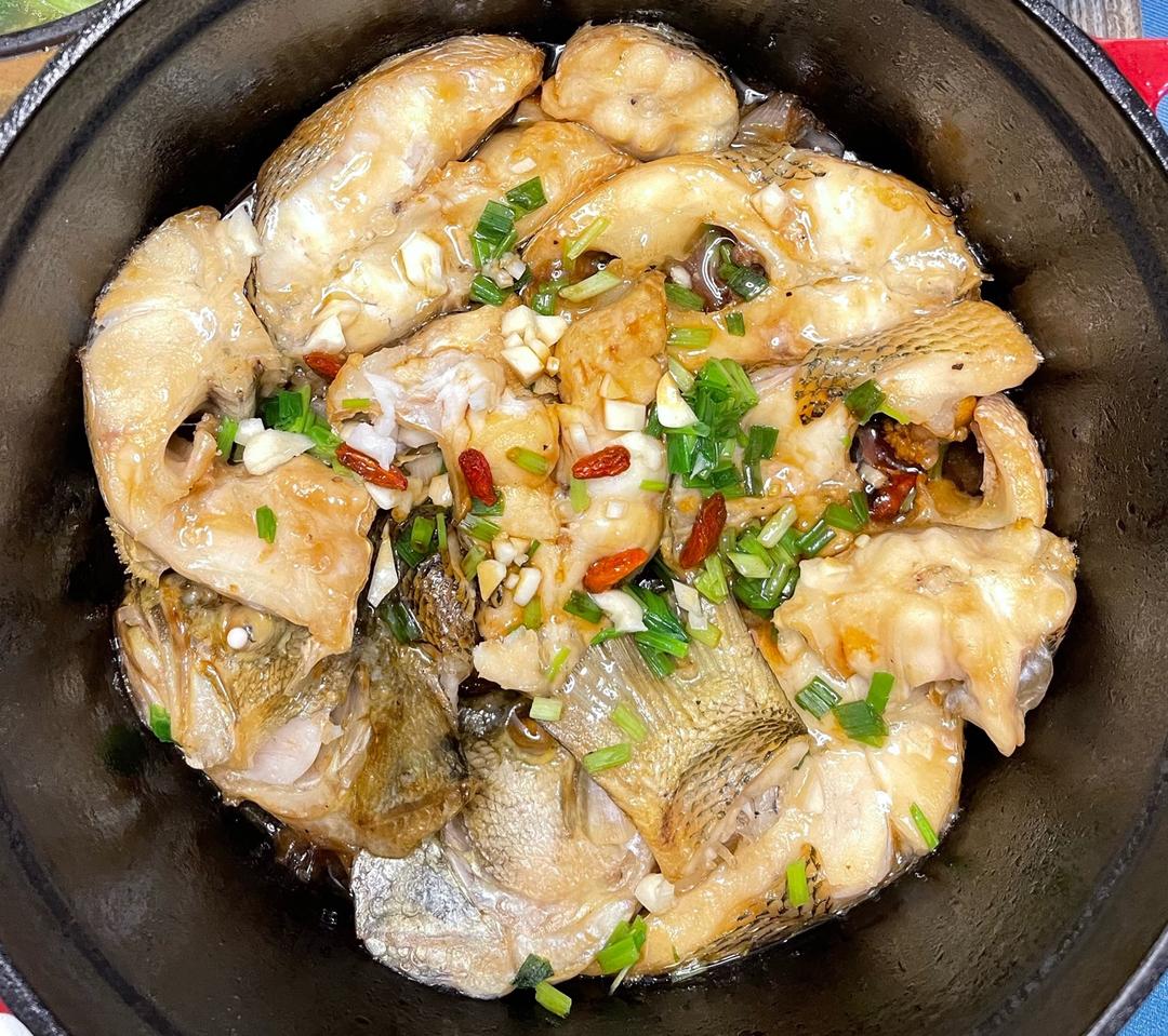 葱香焗鲈鱼