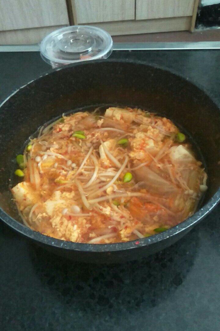 韩式泡菜豆腐煲