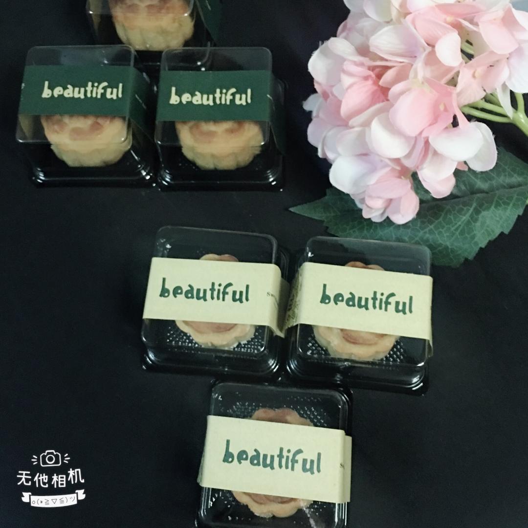 广式月饼—蛋黄莲蓉月饼