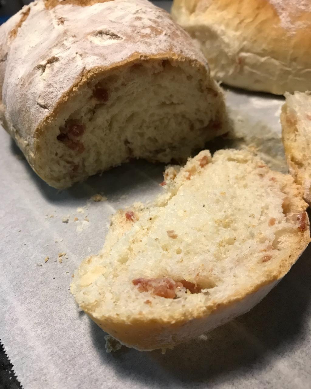 香喷喷的全麦培根面包